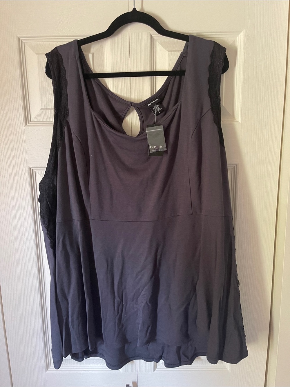 Torrid Sleeveless Keyhole Tunic - Charcoal Gray with Black Lace